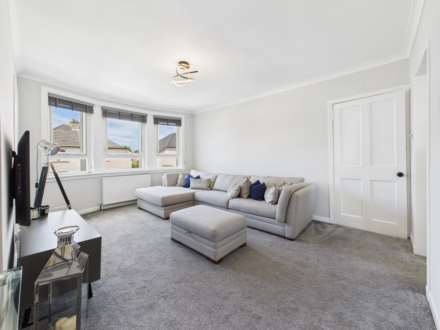 Whitehaugh Avenue, Paisley, Image 2
