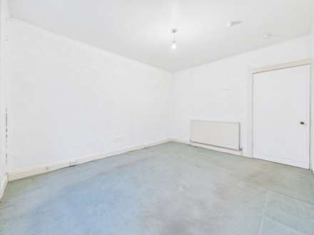 Ewing Street, Kilbarchan, PA10, Image 9