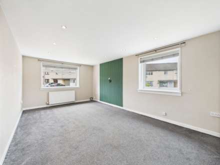 Thrush Place, Johnstone, PA5, Image 2
