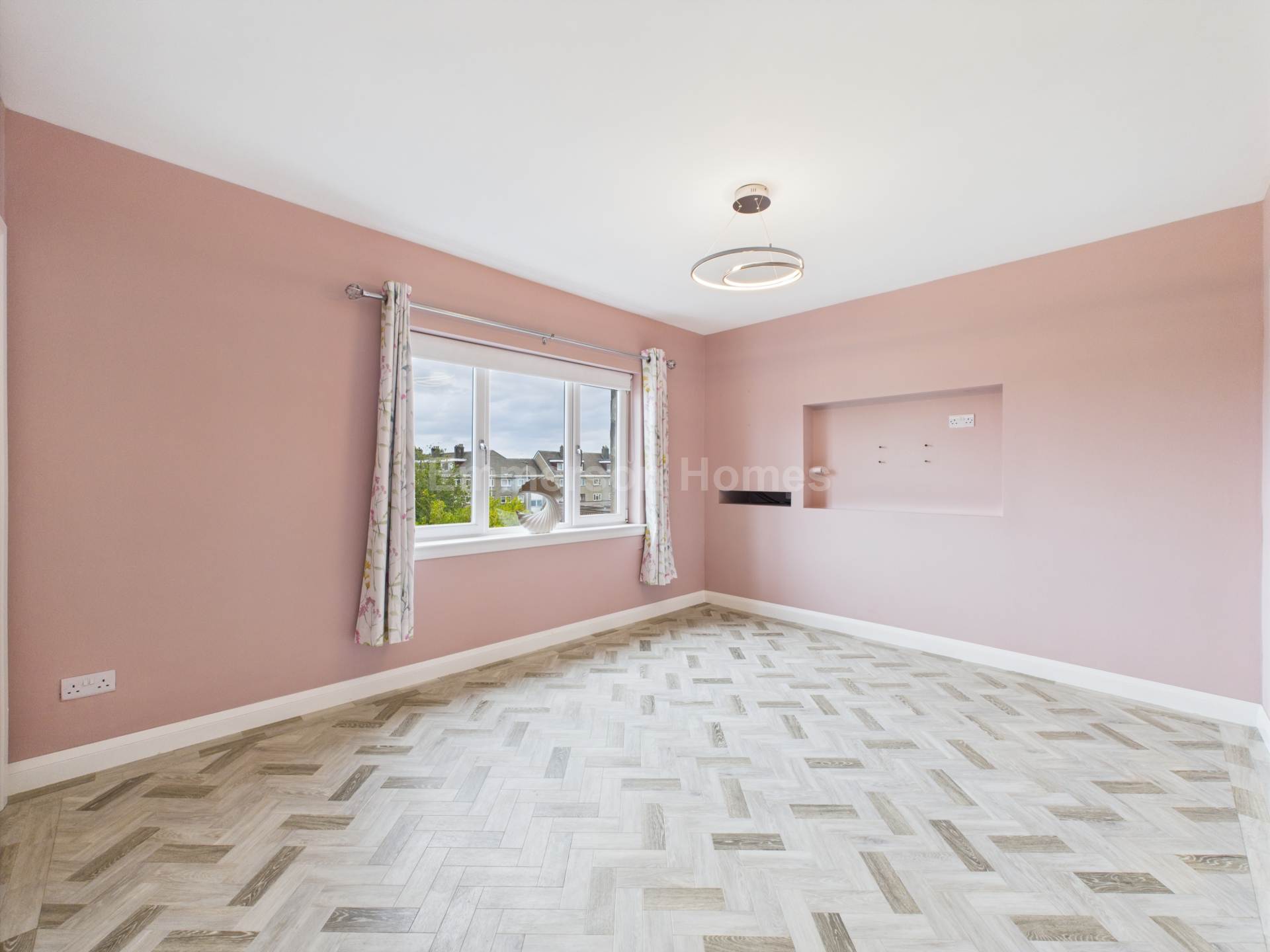 Houstoun Square, Johnstone, PA5, Image 2