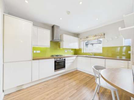 Houstoun Square, Johnstone, PA5, Image 4