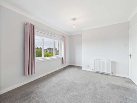 Houstoun Square, Johnstone, PA5, Image 9