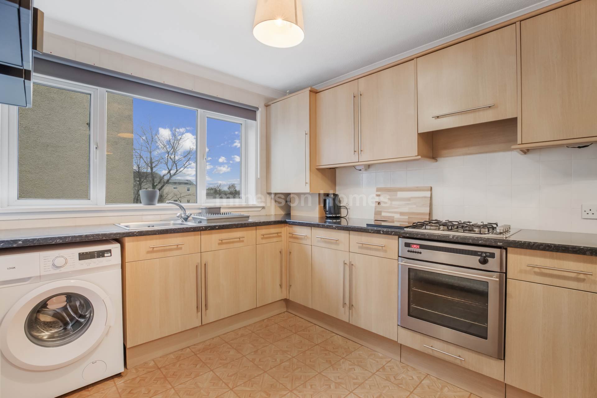 Portessie, Erskine, PA8, Image 5