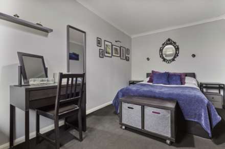 Portessie, Erskine, PA8, Image 11