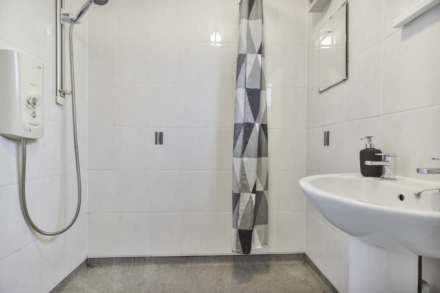 Portessie, Erskine, PA8, Image 18