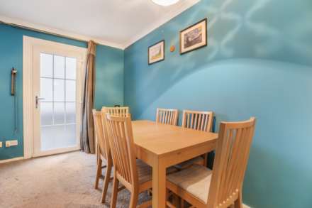 Portessie, Erskine, PA8, Image 4