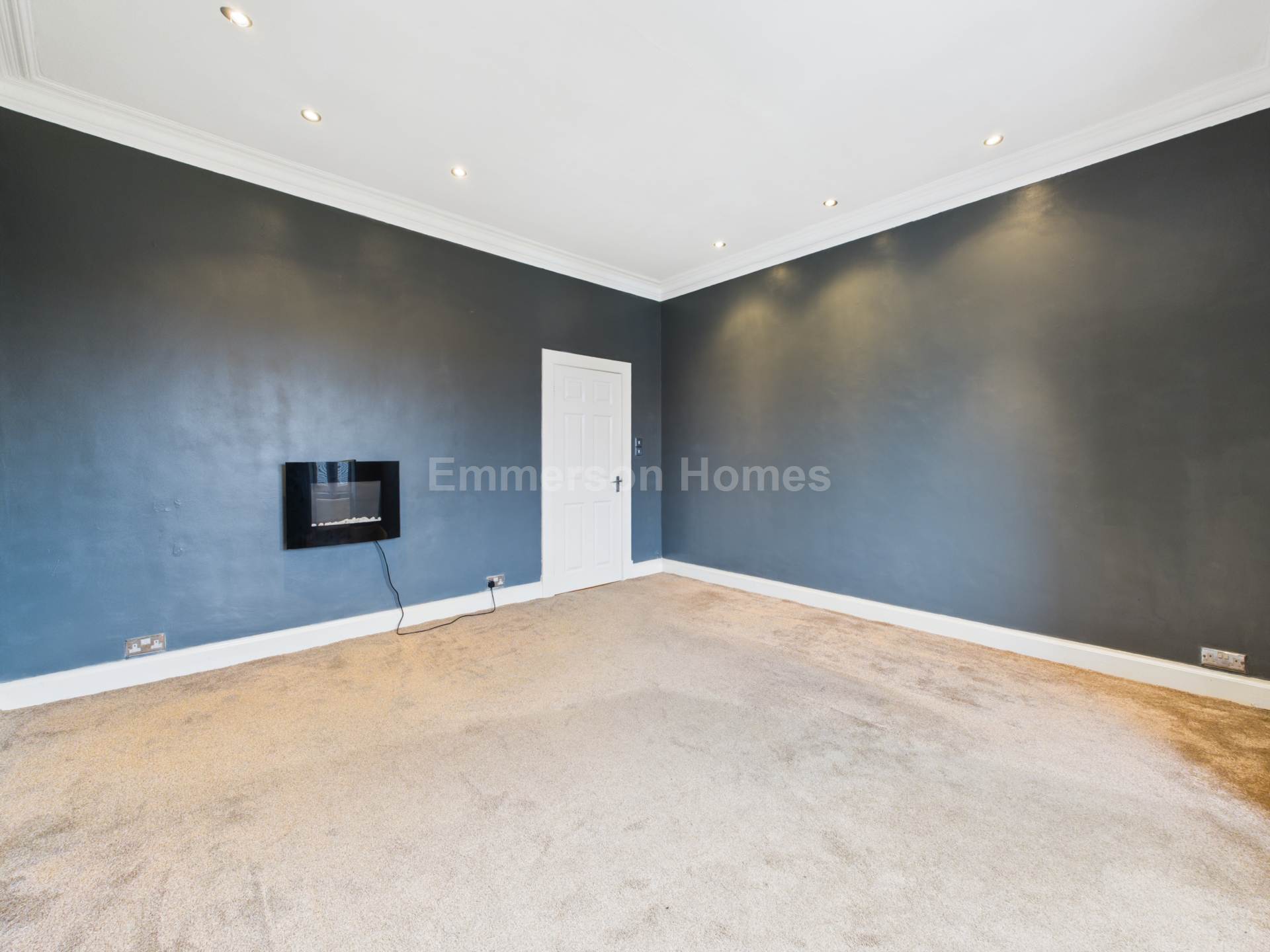 Main Road, Elderslie, PA5, Image 3