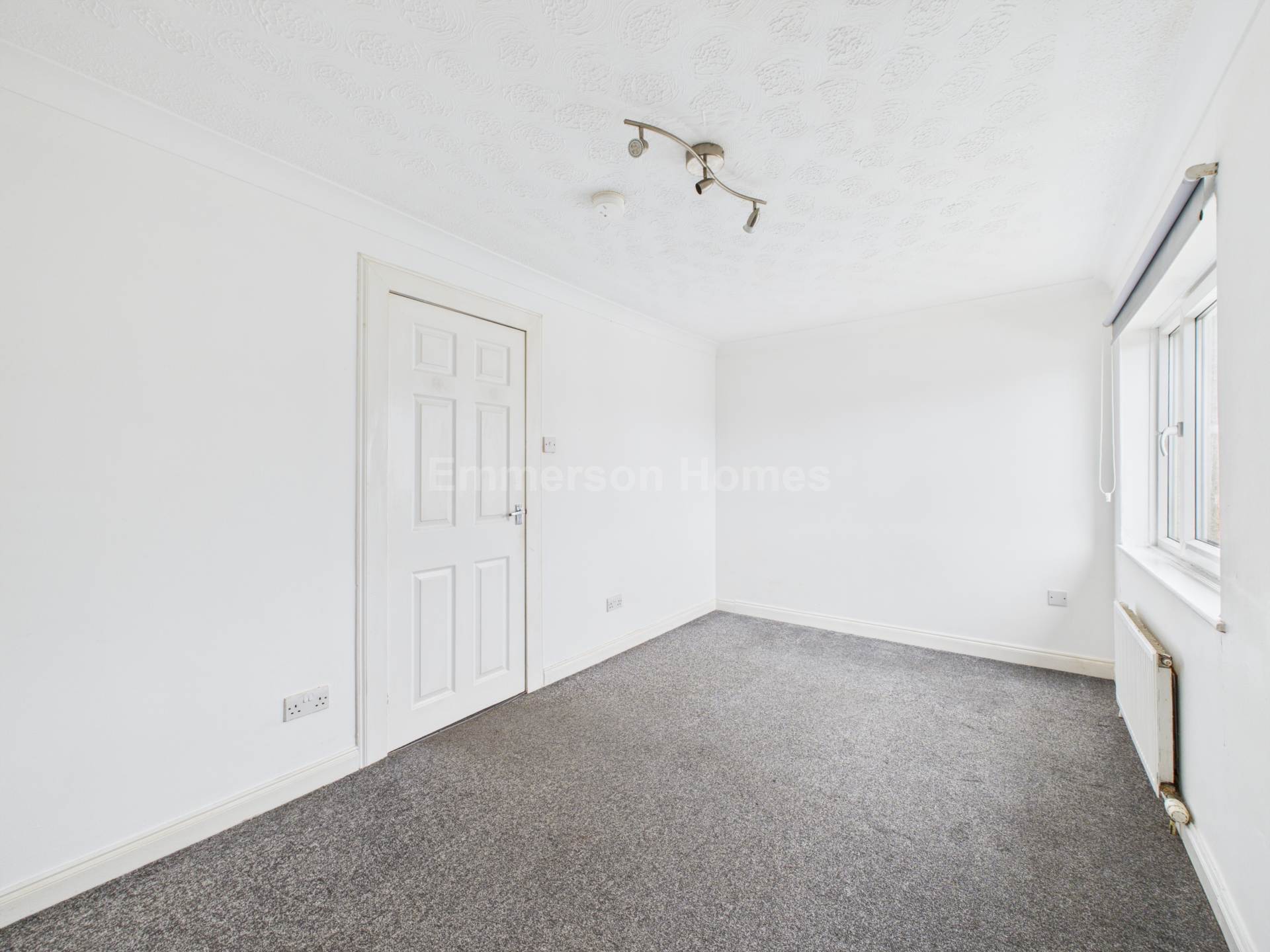 Thrush Place, Johnstone, Image 3