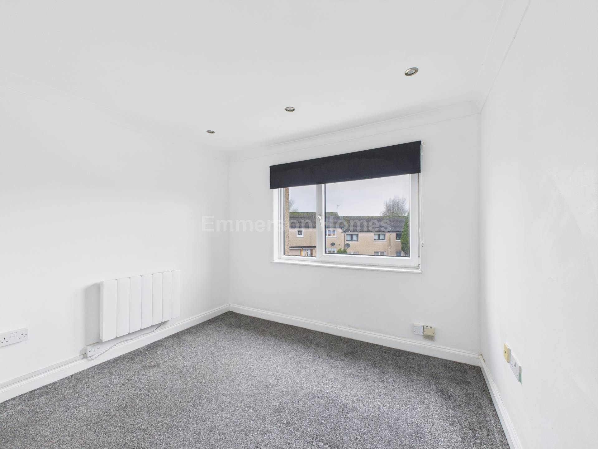 Thrush Place, Johnstone, Image 9