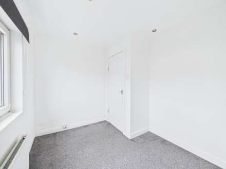 Thrush Place, Johnstone, Image 8