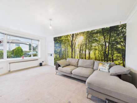 Windsor Crescent, Elderslie, PA5, Image 2