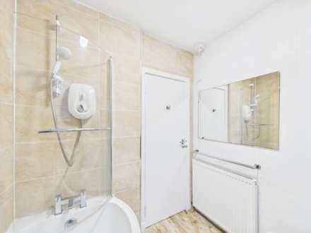 Windsor Crescent, Elderslie, PA5, Image 21