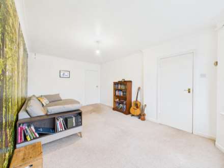 Windsor Crescent, Elderslie, PA5, Image 4