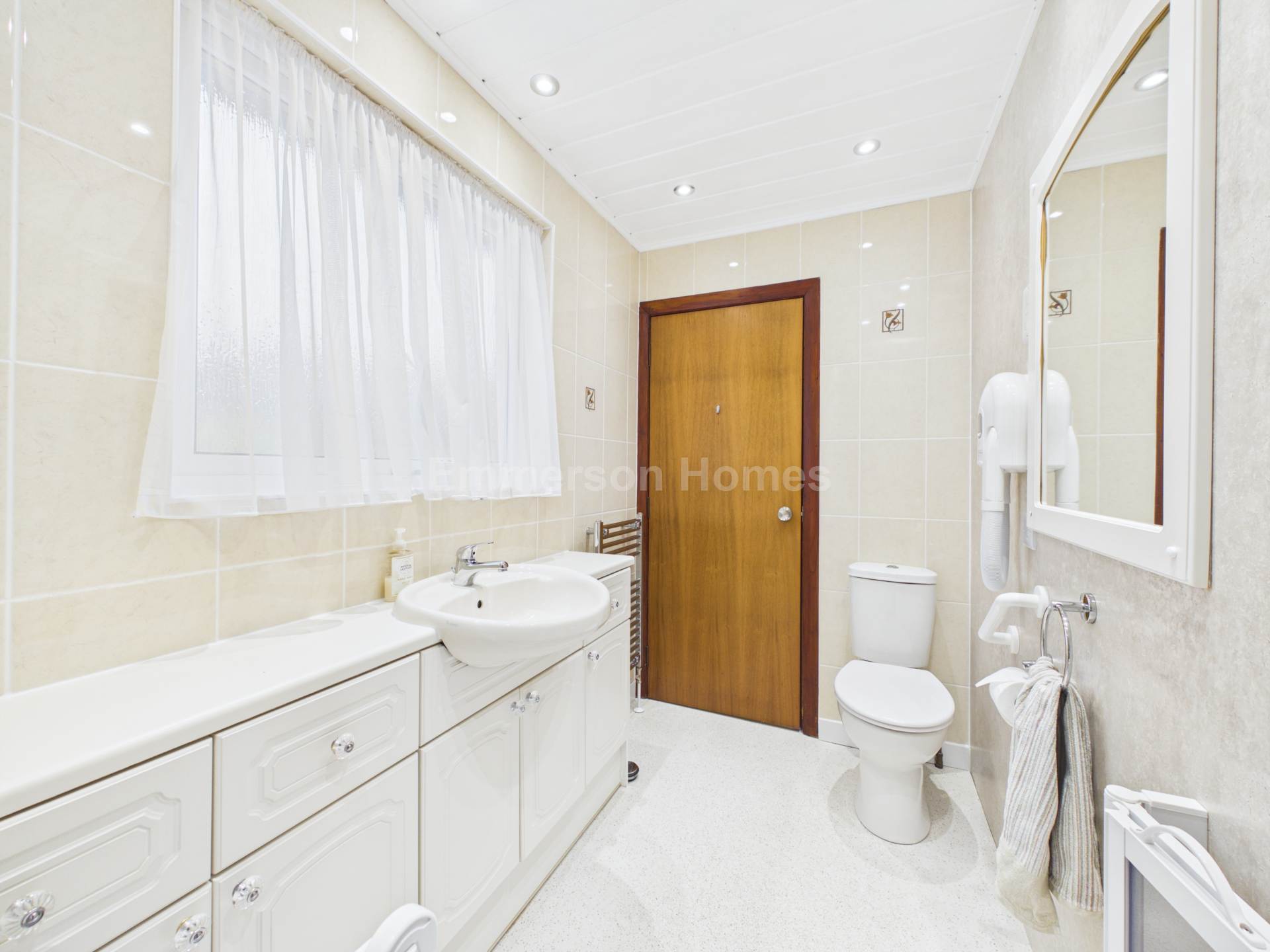 Fernleigh, High Kirk View, Johnstone, PA5, Image 12