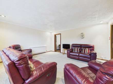 Fernleigh, High Kirk View, Johnstone, PA5, Image 3