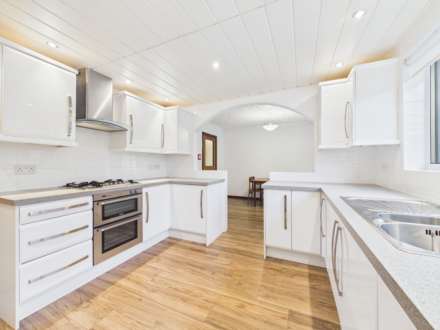 Fernleigh, High Kirk View, Johnstone, PA5, Image 4