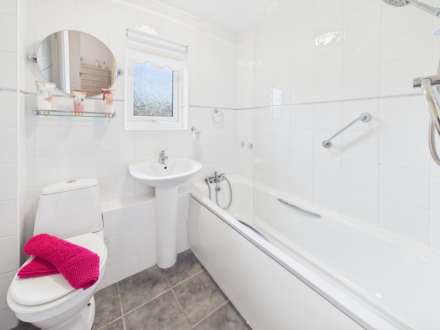 Hawthorn Avenue, Johnstone, PA5, Image 10