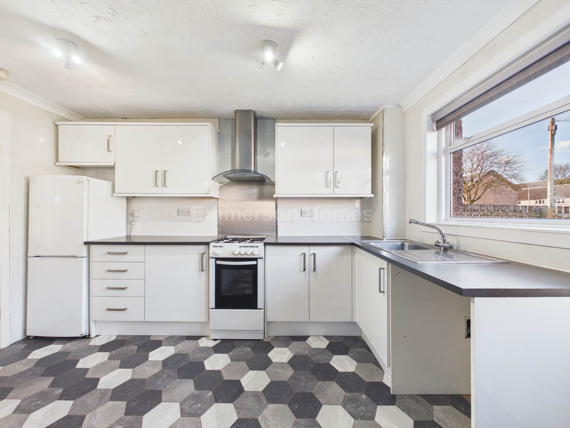 Tay Place, Johnstone, PA5, Image 4