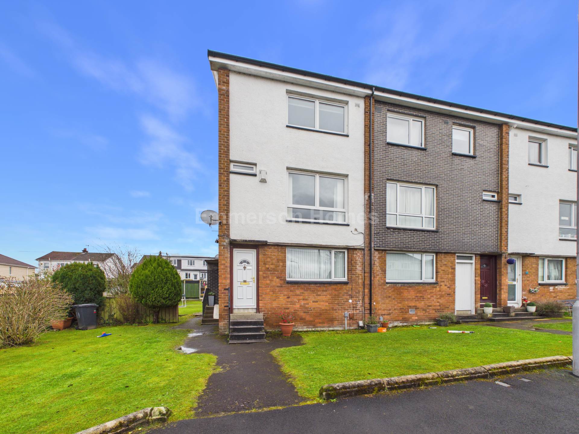 Dunvegan Avenue, Elderslie, PA5, Image 1