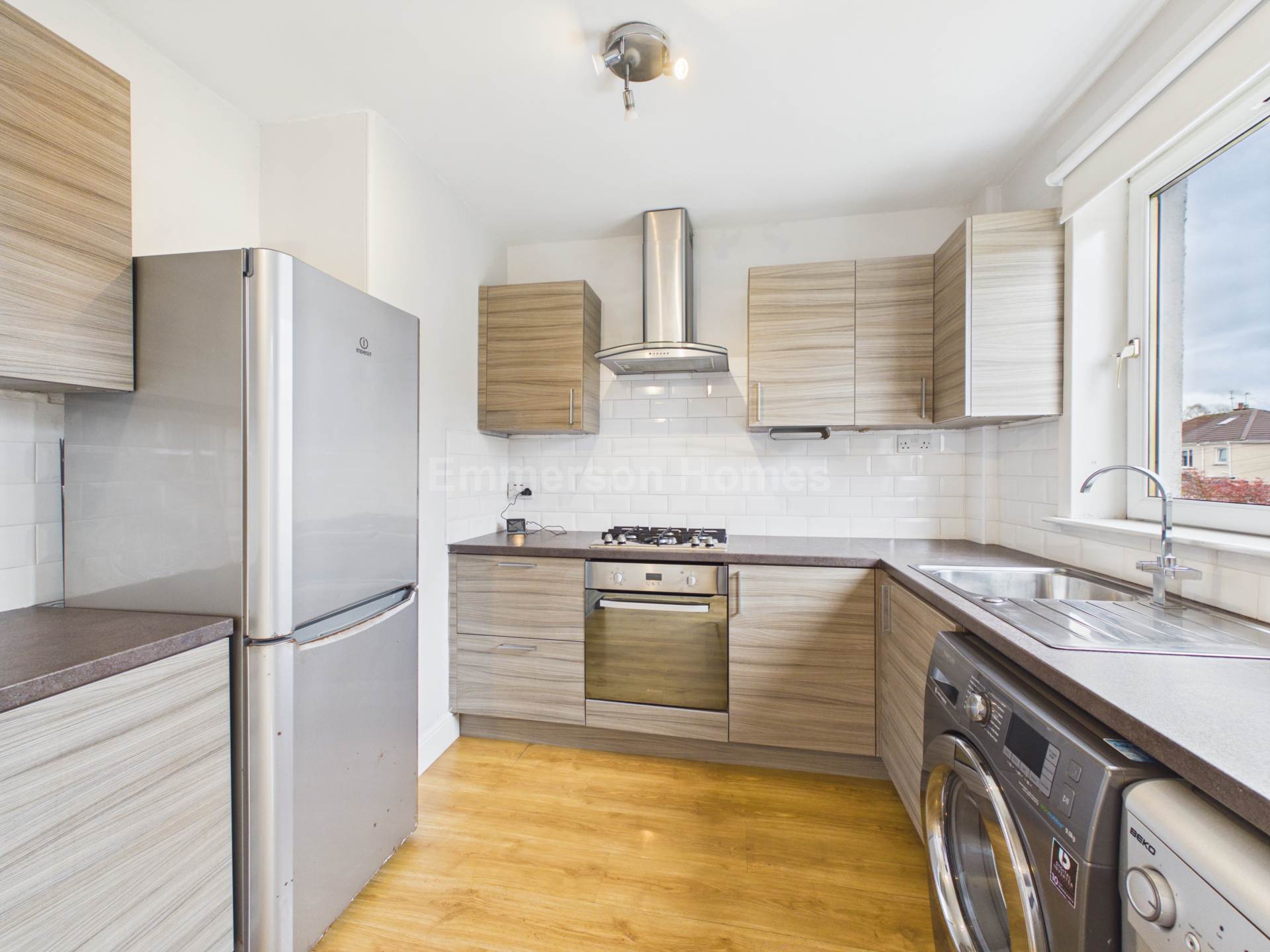 Dunvegan Avenue, Elderslie, PA5, Image 5