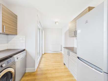 Dunvegan Avenue, Elderslie, PA5, Image 6