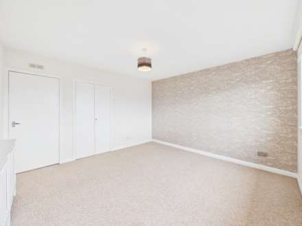 Dunvegan Avenue, Elderslie, PA5, Image 9