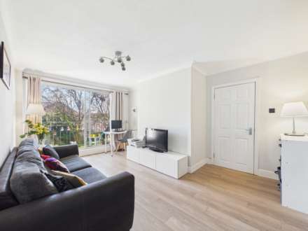 Thornhill, Johnstone, Image 2