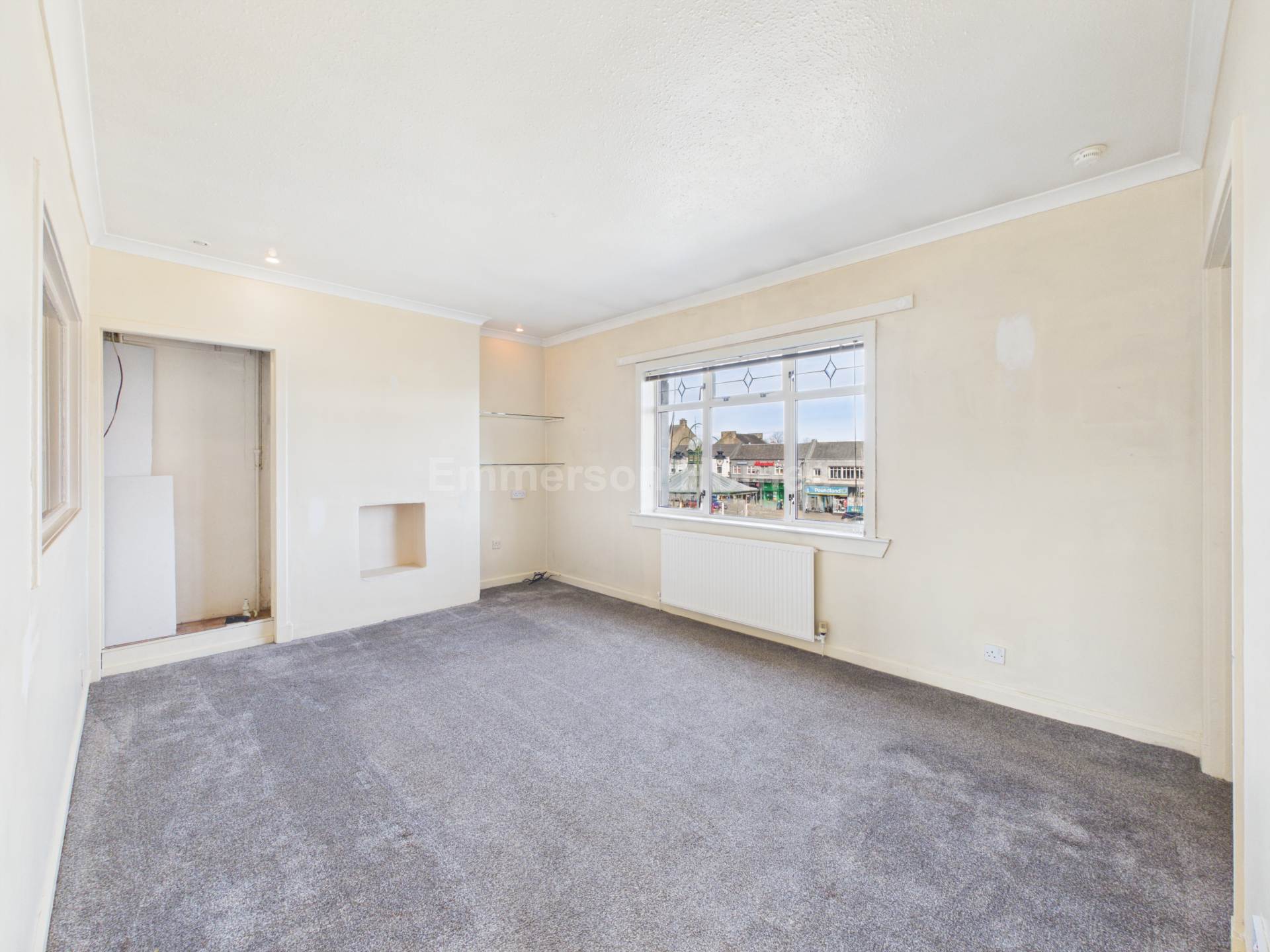 Houstoun Square, Johnstone, PA5, Image 2