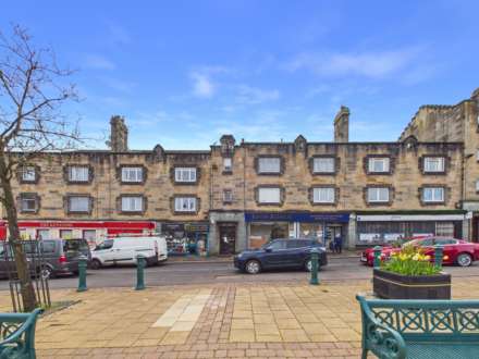 Houstoun Square, Johnstone