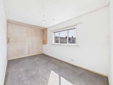 Houstoun Square, Johnstone, PA5, Image 7