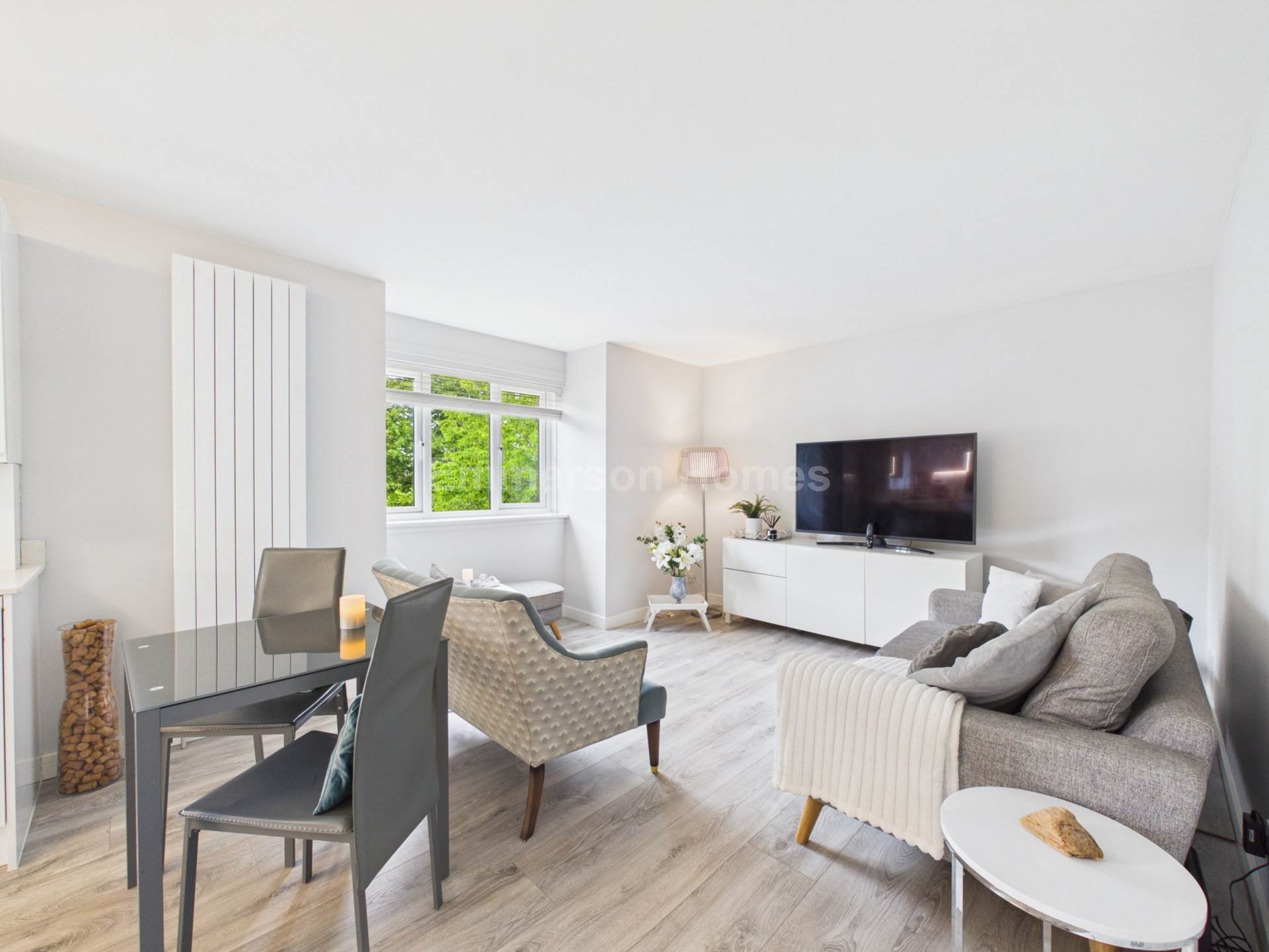 Loanhead Road, Linwood, PA3, Image 2
