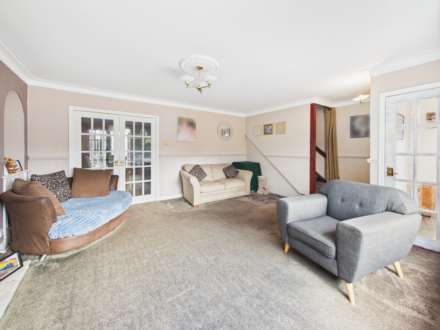 Dunvegan Avenue, Elderslie, PA5, Image 3