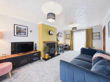 Poplar Avenue, Johnstone, PA5, Image 2