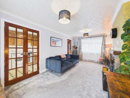 Poplar Avenue, Johnstone, PA5, Image 3