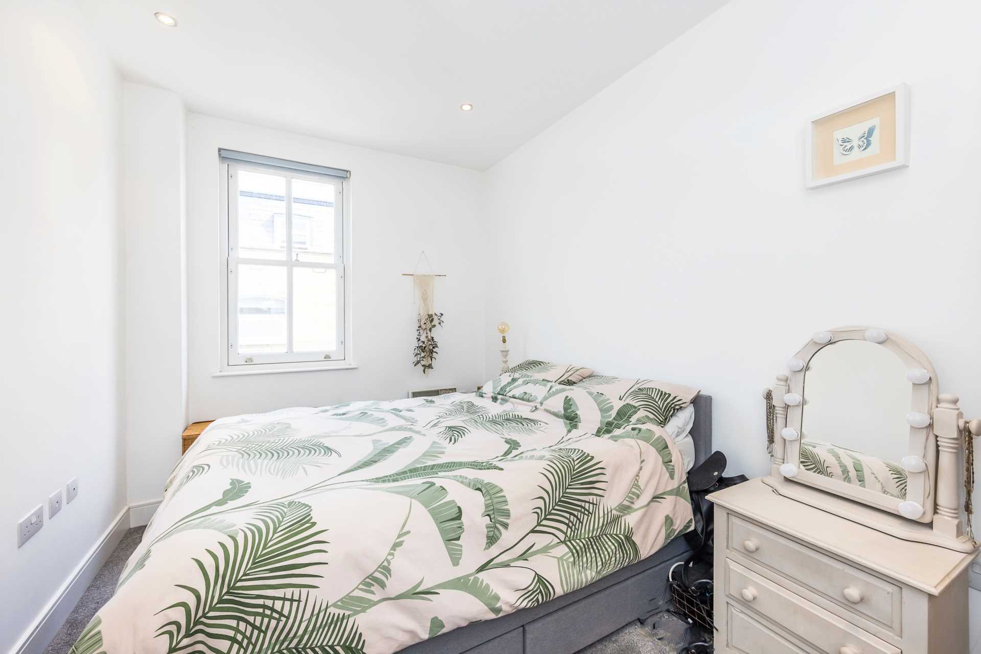 Kingsland Passage, Dalston Junction, E8, Image 8
