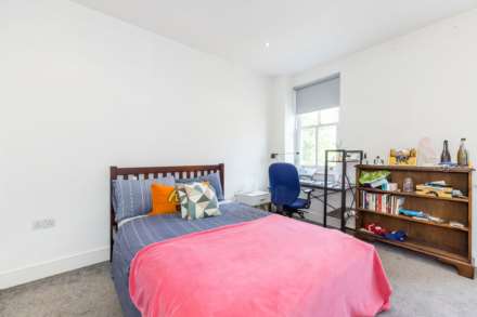 Kingsland Passage, Dalston Junction, E8, Image 10