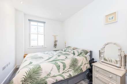 Kingsland Passage, Dalston Junction, E8, Image 8
