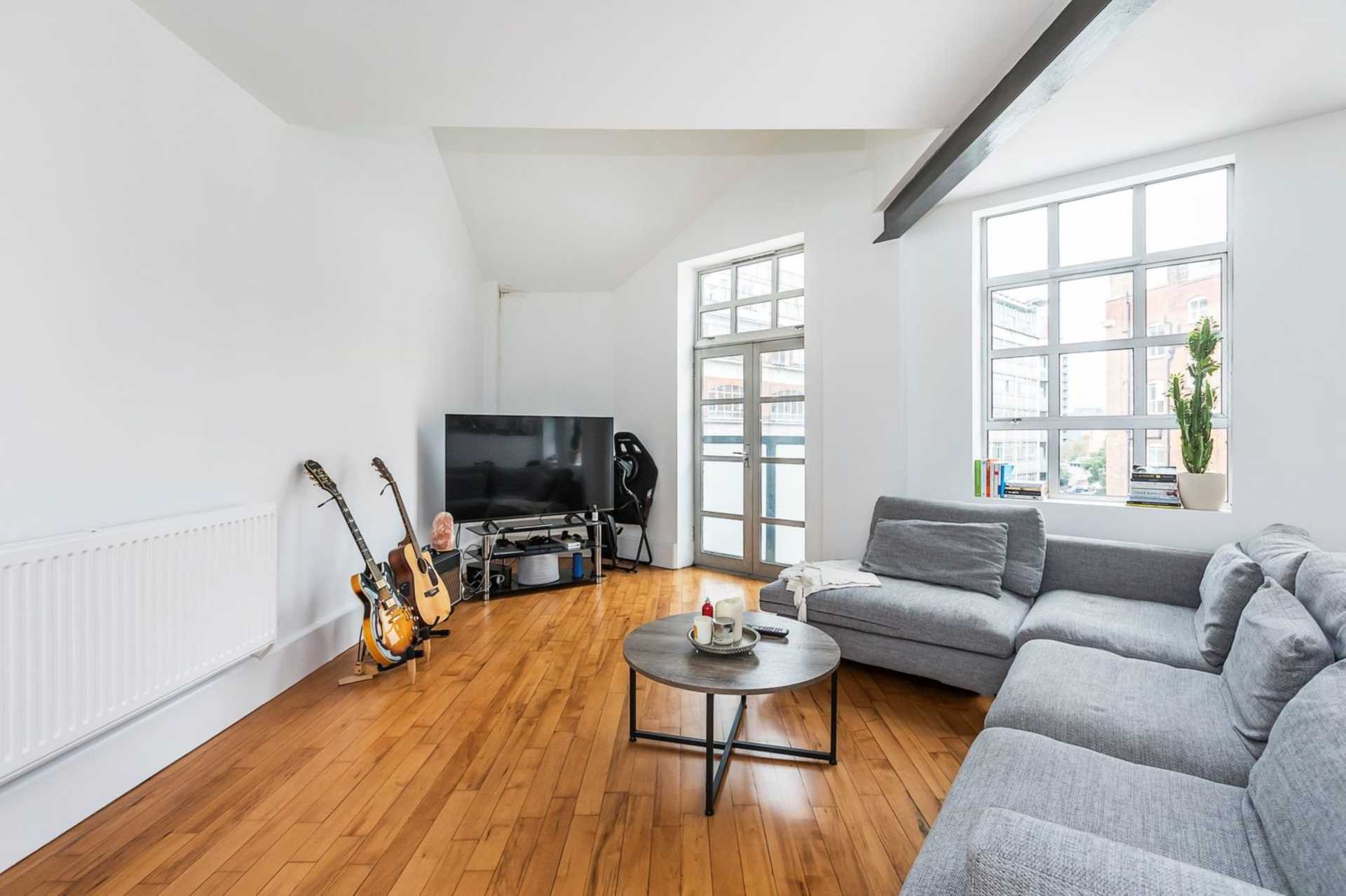 Dingley Place, Clerkenwell, EC1V, Image 6