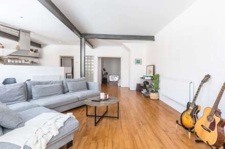 Dingley Place, Clerkenwell, EC1V, Image 2