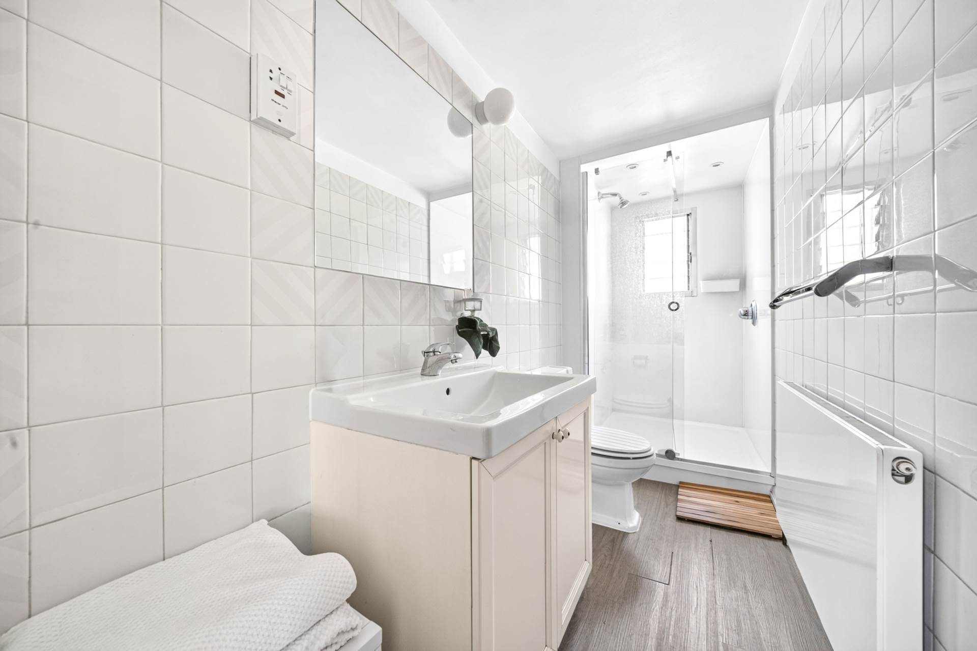 Camden Passage, Angel, N1, Image 12