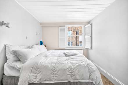 Camden Passage, Angel, N1, Image 11