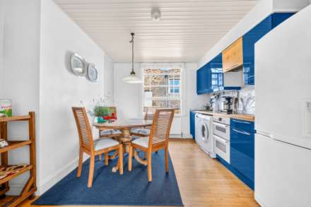 Camden Passage, Angel, N1, Image 13