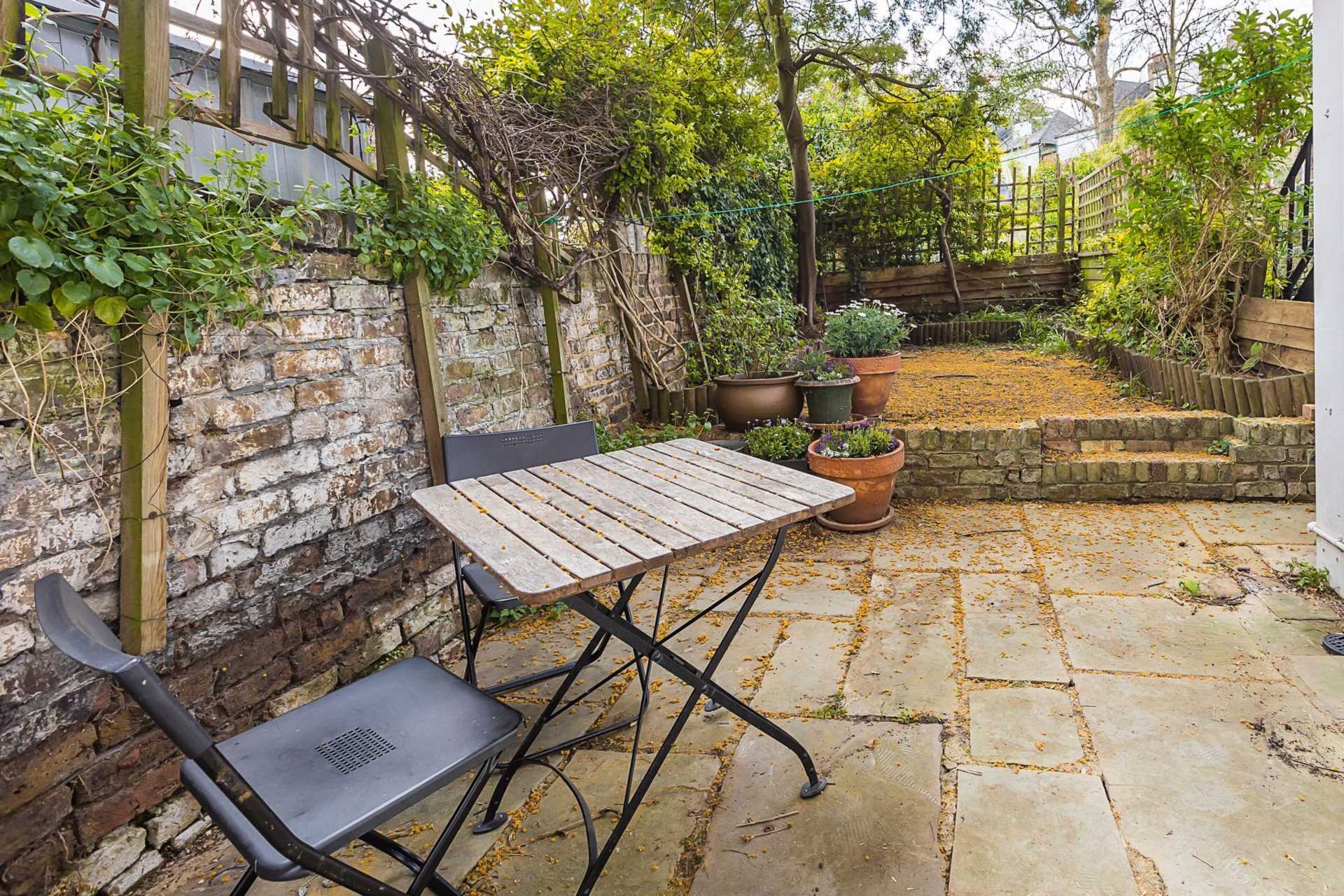 Tufnell Park Road, London, N7, Image 10