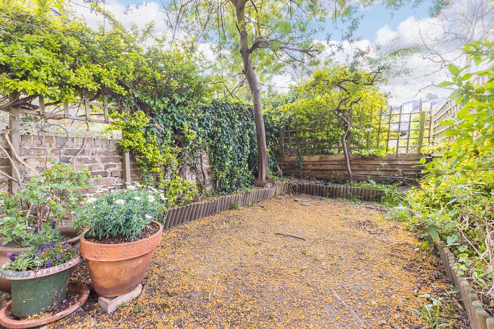 Tufnell Park Road, London, N7, Image 9