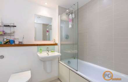 High Street, Stratford, E15, Image 7