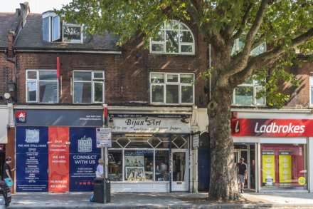 3 Bedroom Commercial Mixed Use, Tower Bridge Road, London, SE1
