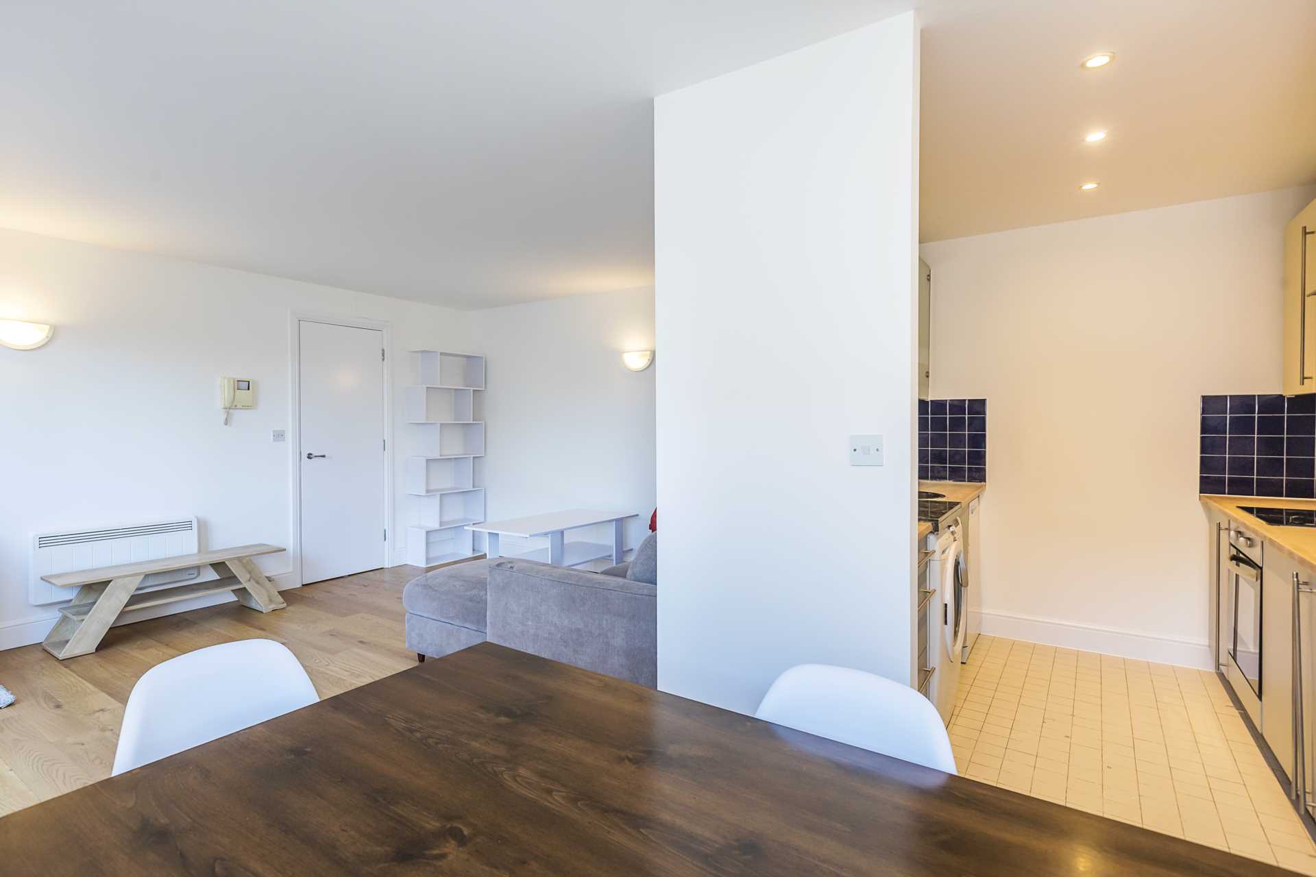 Commercial Road, Aldgate East, E1, Image 5