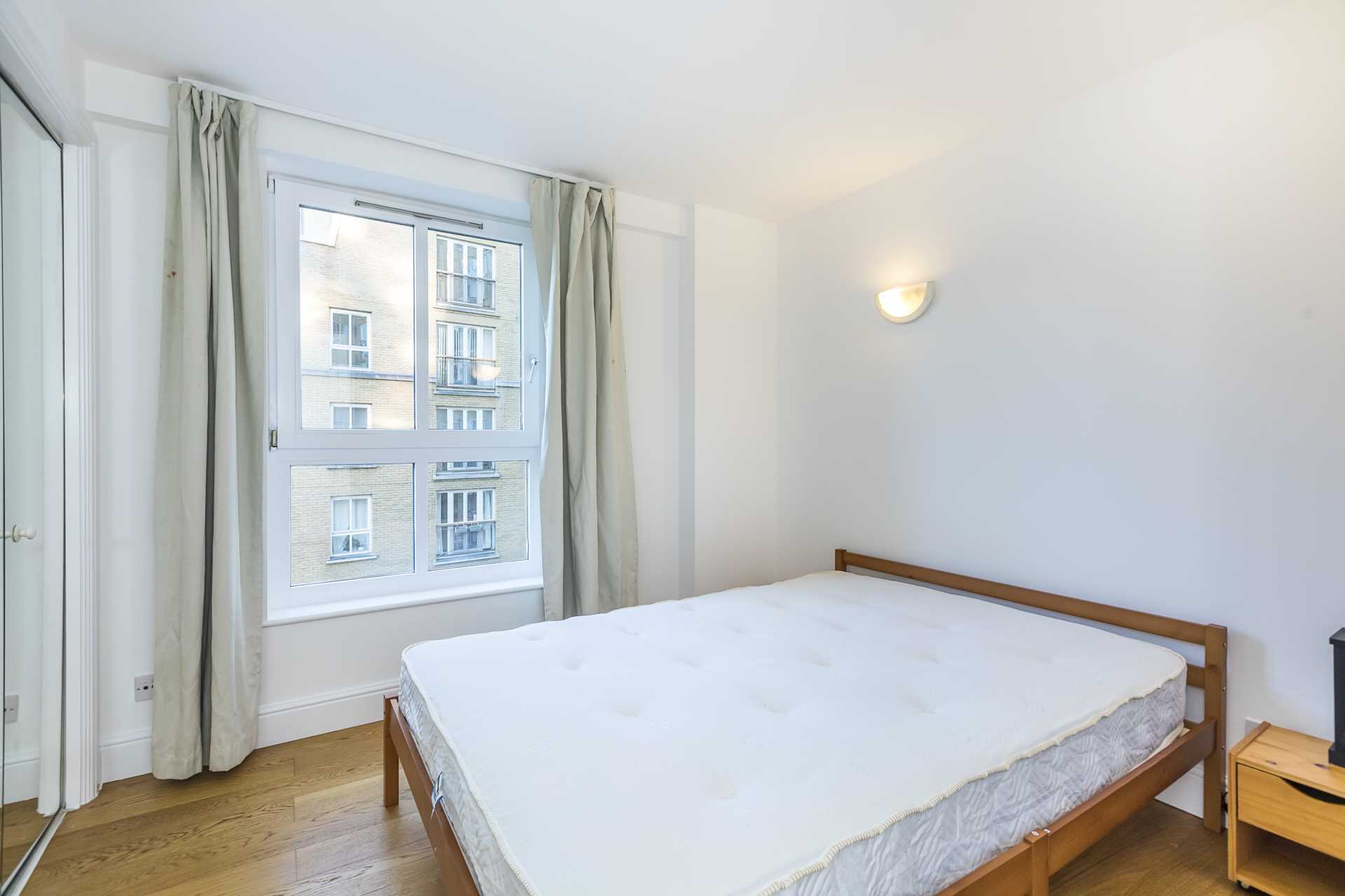 Commercial Road, Aldgate East, E1, Image 7