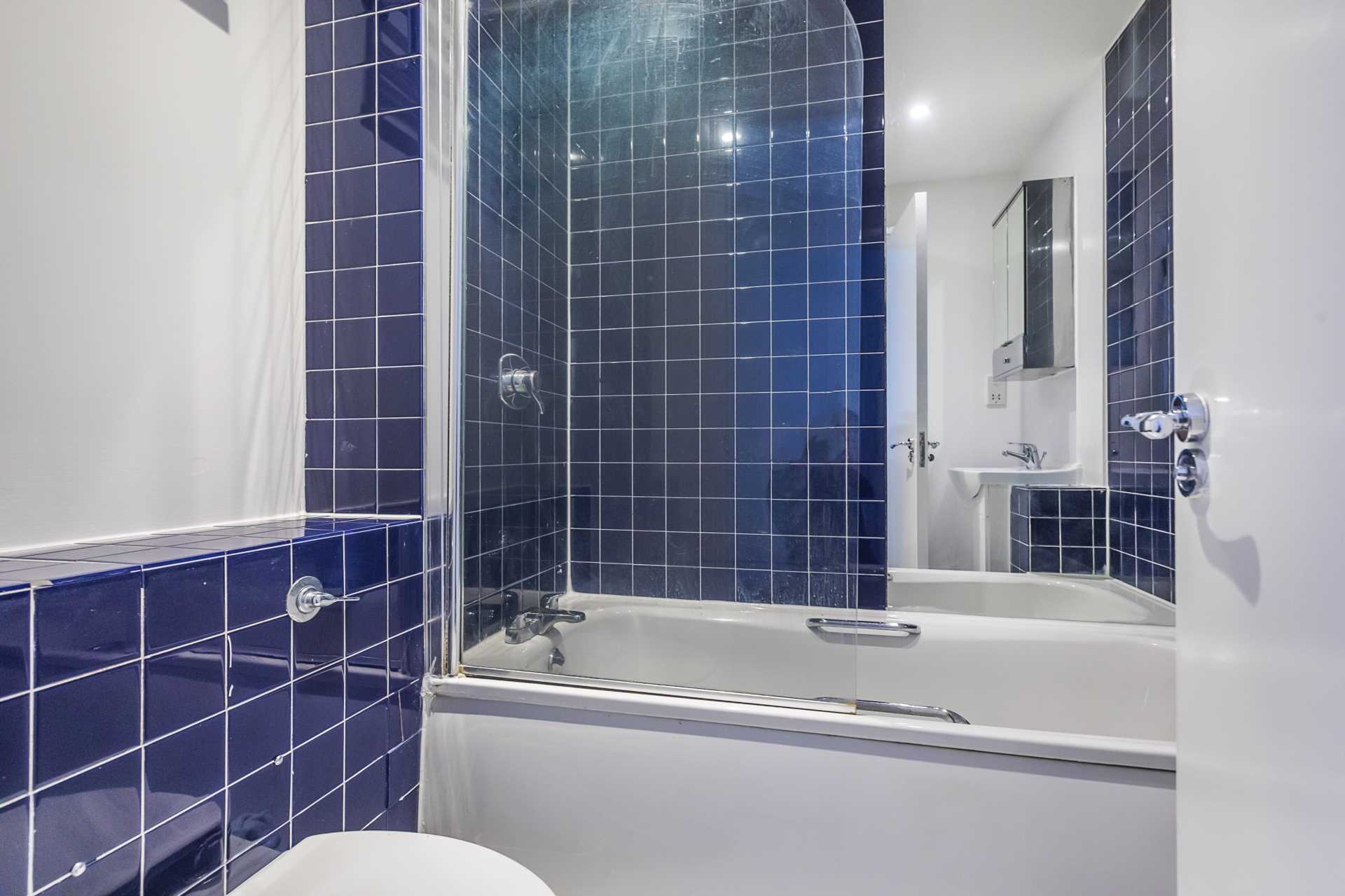 Commercial Road, Aldgate East, E1, Image 9