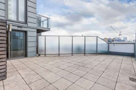 Courtyard Apartments, Avantgarde Place, Sclater Street, E1, Image 10